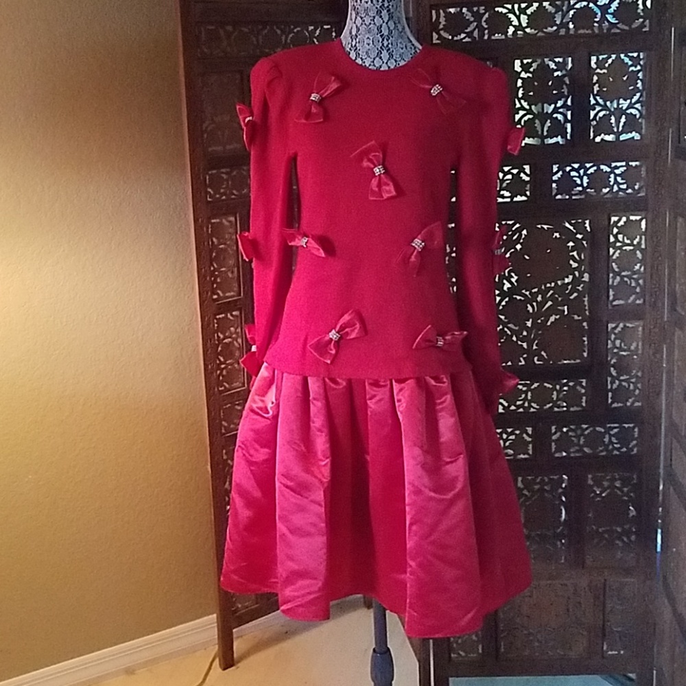 VINTAGE SAKS FIFTH AVE. DRESSS